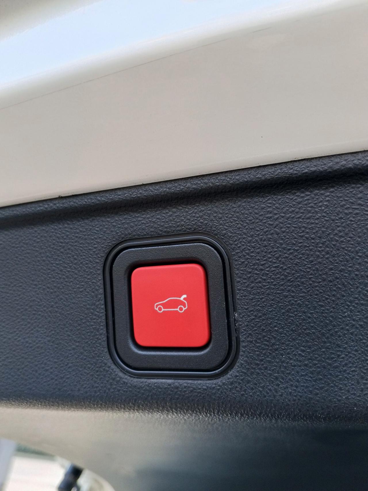 Fiat 600 Hybrid 110 CV DCT MHEV La Prima