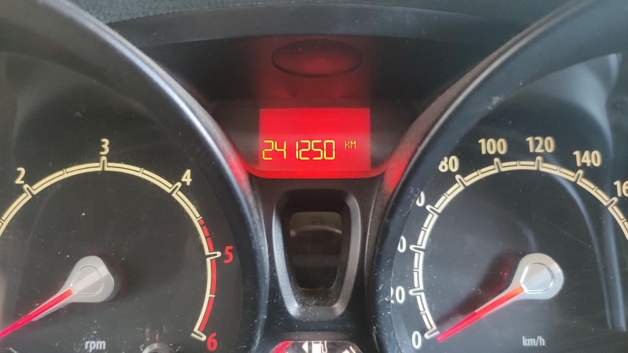 Ford Fiesta 1.4 TDCi 3 porte NEOPATENTATI - 2010
