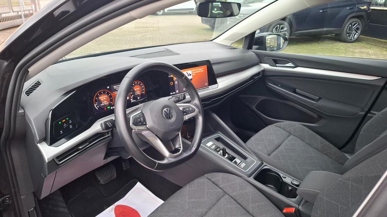 Volkswagen Golf 1.5 etsi evo Life 150cv dsg