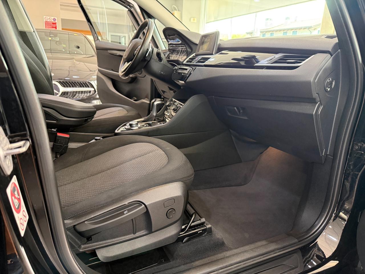 Bmw 2er Active Tourer 216d Advantage