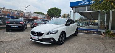 Volvo V40 Cross Country Solo 30.000 km