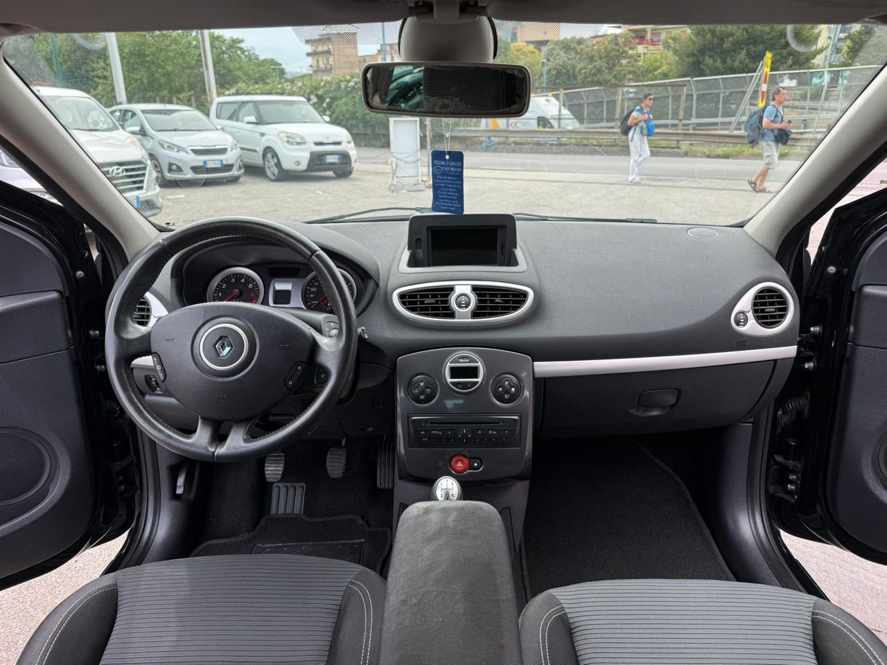 Renault Clio 1.2 SPORT 70MILAKM DA VETRINA