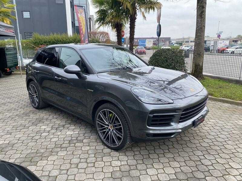 Porsche Cayenne 3.0 V6 E-Hybrid 462 CV