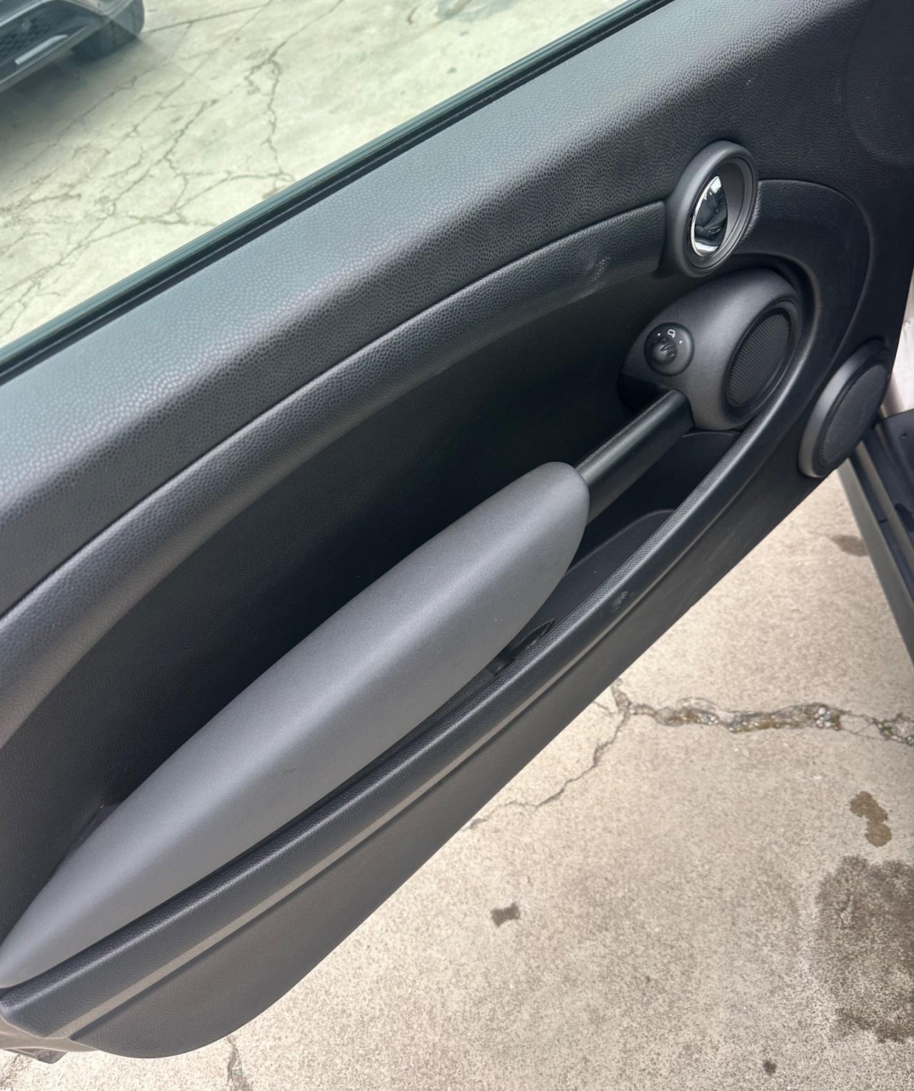 Mini 1.6 Tdi 90 Cv ONE D BiColor 2013