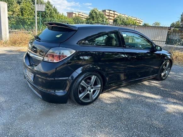 Opel Astra GTC 1.7 CDTI 125CV 3 porte Cosmo