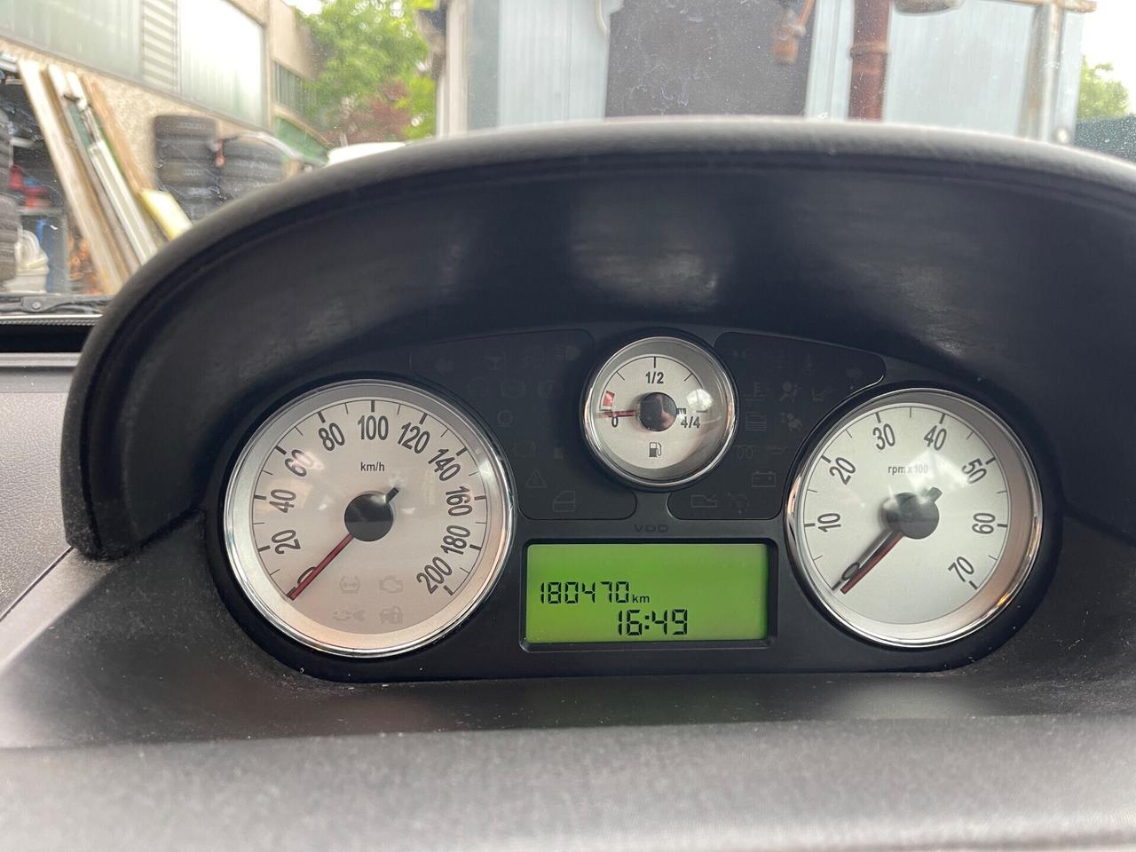 Lancia Ypsilon 1.2 benzina euro4 neopatentati