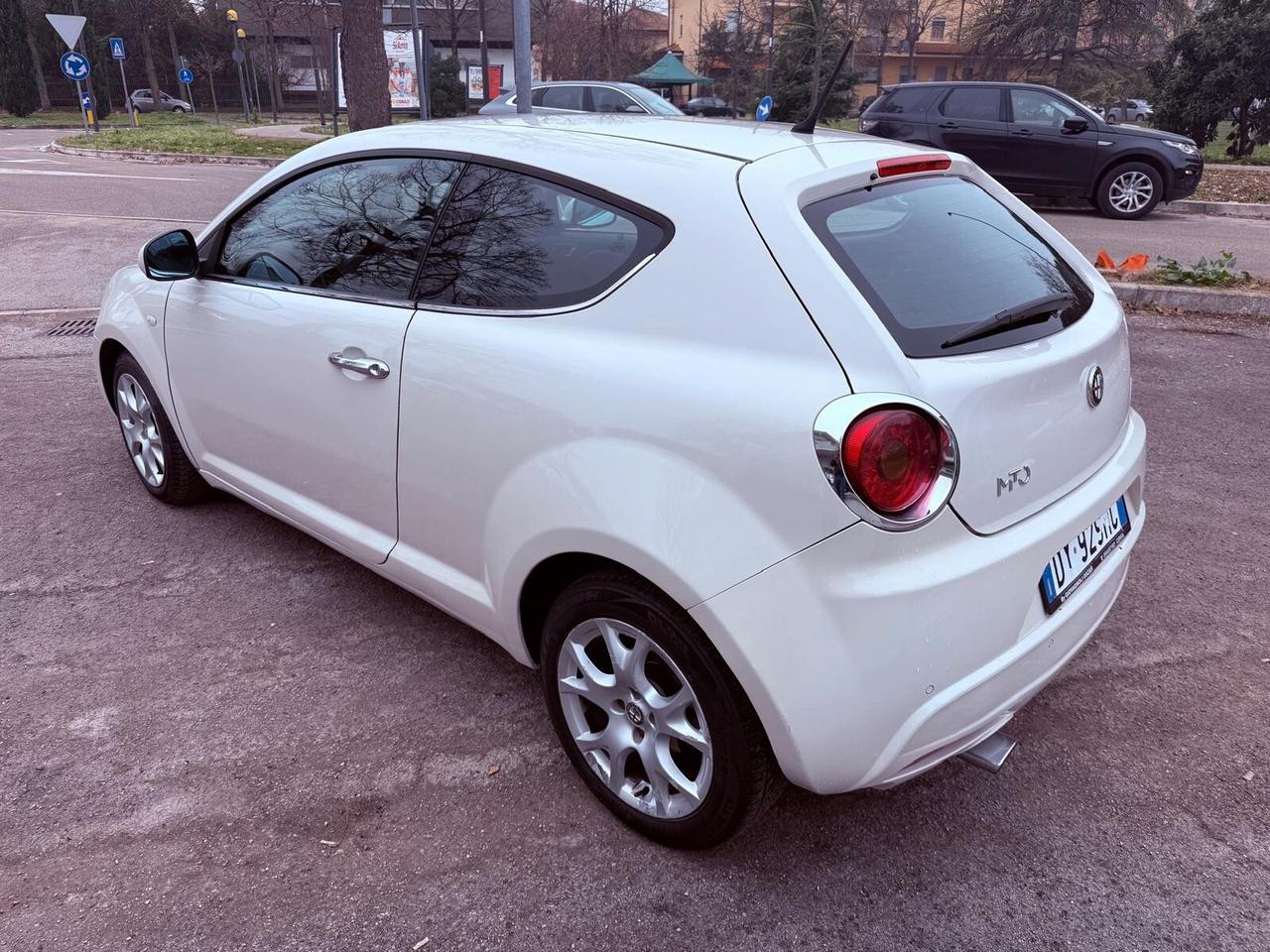 Alfa Romeo MiTo 1.4 105 CV M.air S&S Distinctive Sport Pack