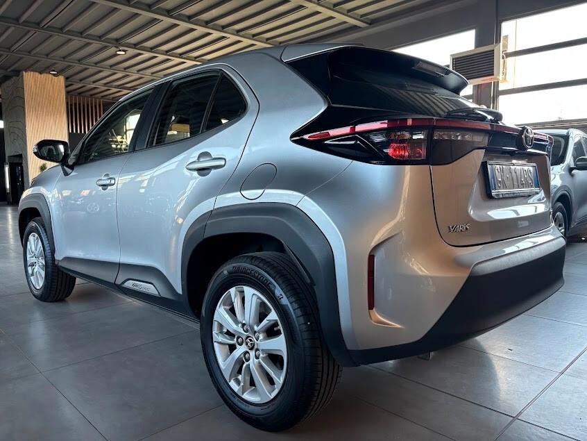 Toyota Yaris Cross 1.5 Hybrid . E-CVT Active