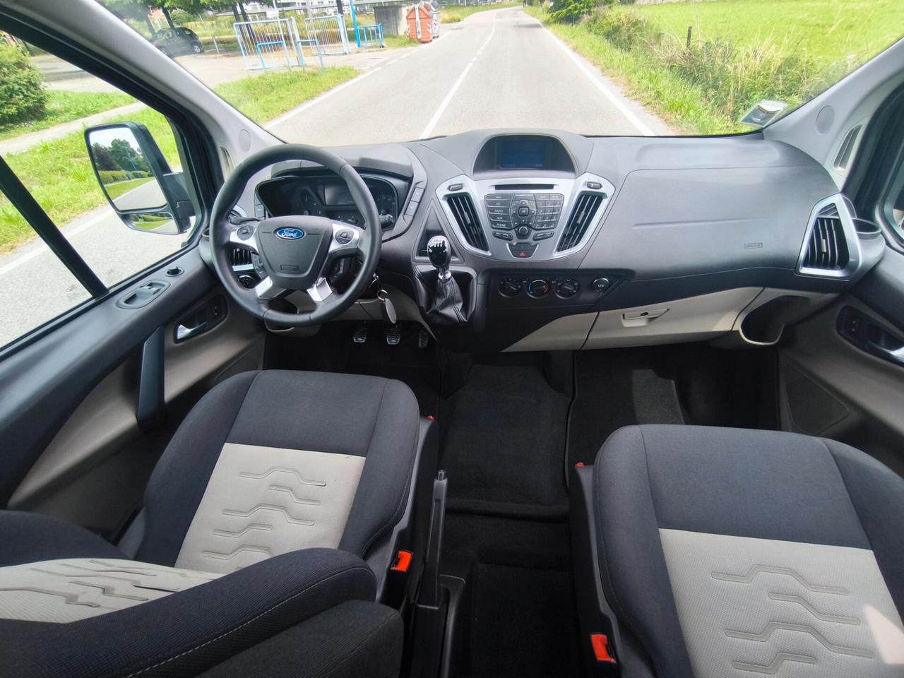 FORD TOURNEO CUSTOM 2,2 TDCI 155CV- TITANIUM- 8 POSTI