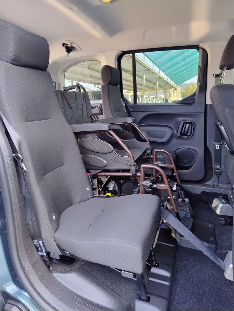 PEUGEOT RIFTER TRASPORTO DISABILI PRONTA CONSEGNA CAMBIO AUTOMATICO