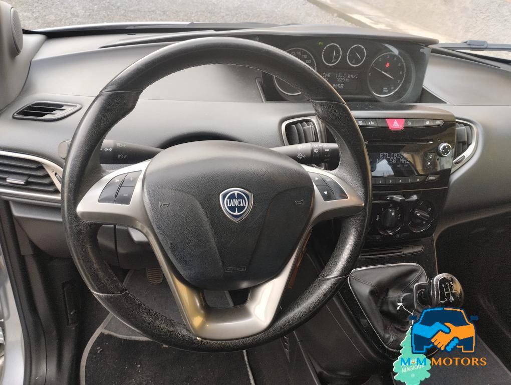 Lancia Ypsilon 5 Porte Ypsilon 1.2 8v Gold c/CL 69cv E6