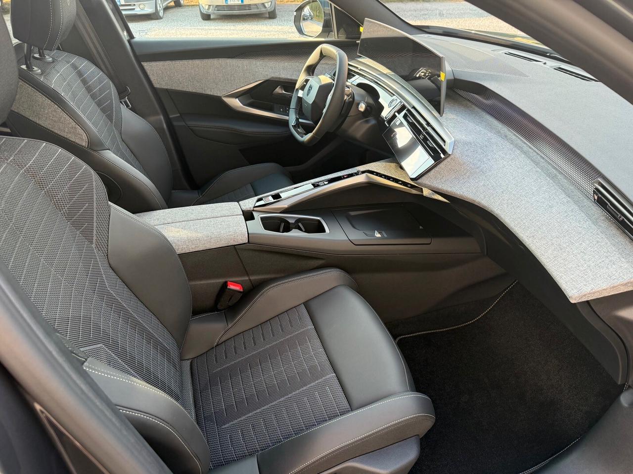 Peugeot 3008 Hybrid 136 e-DCS6 GT