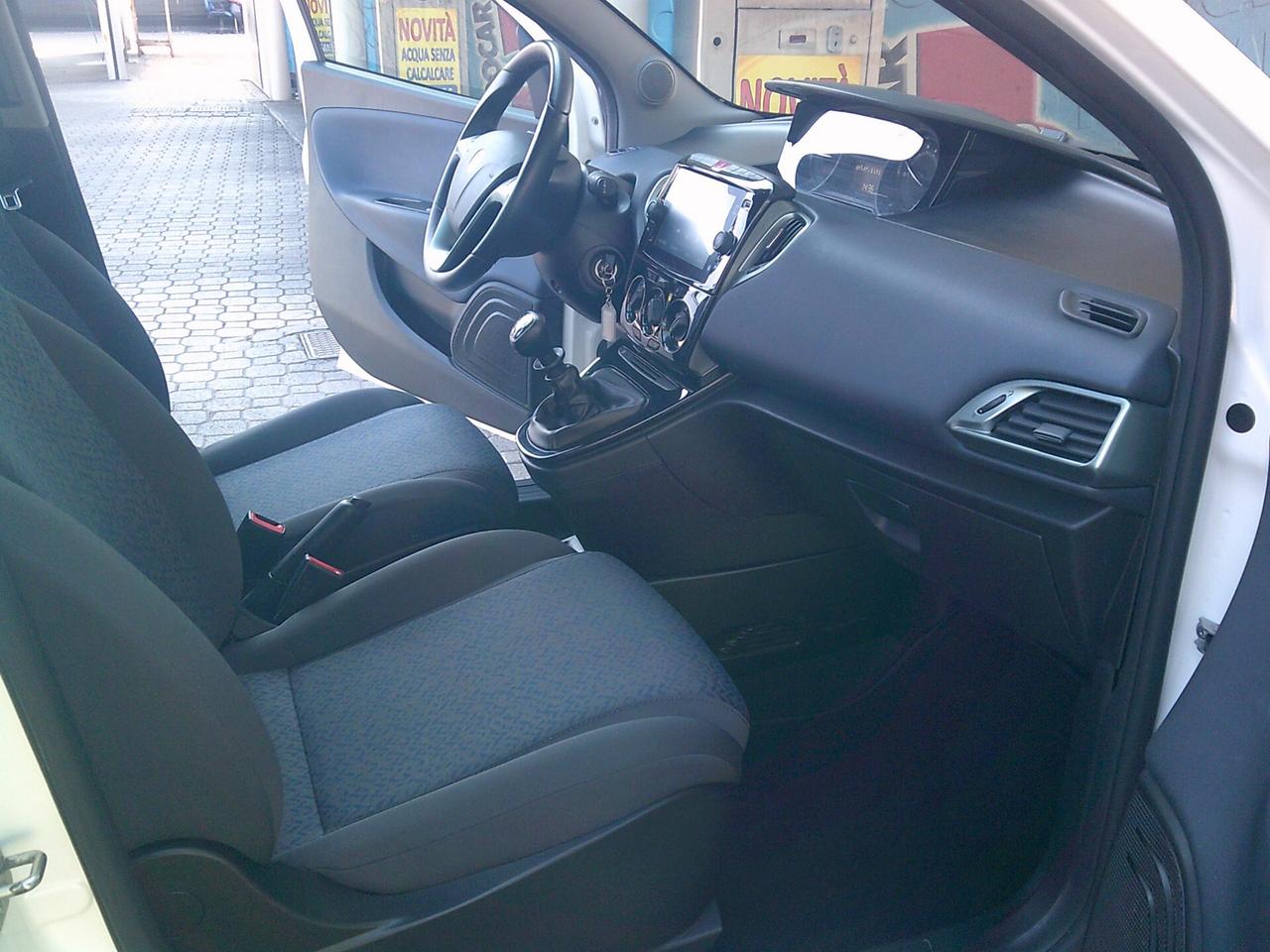Lancia Ypsilon 1.0 FireFly 5 porte S&S Hybrid Gold*Prezzo Reale*