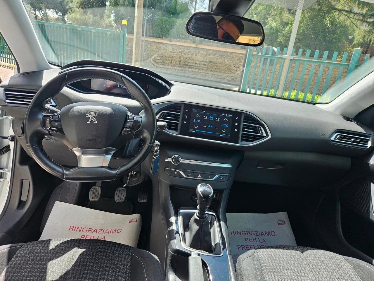 Peugeot 308 BlueHDi 130 S&S Business