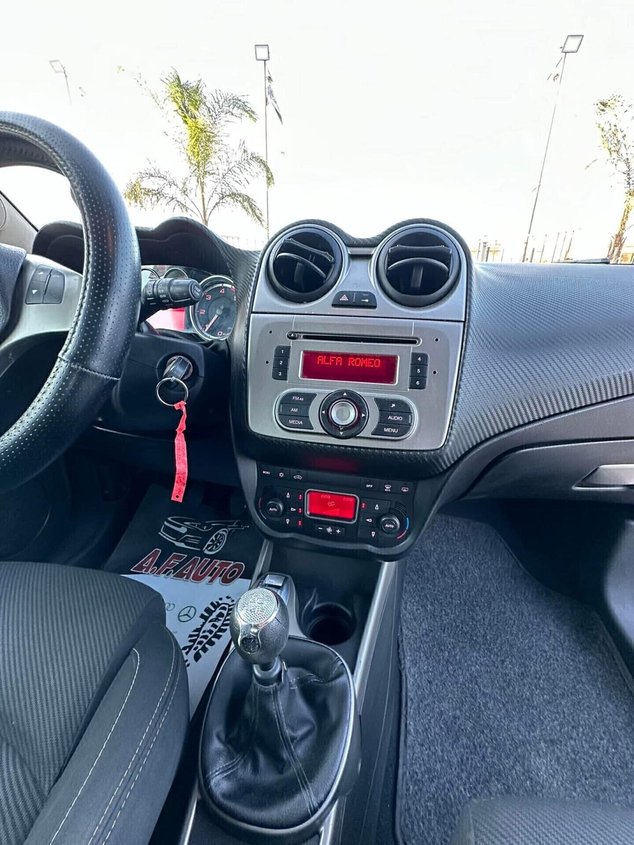 Alfa Romeo MiTo 1.3 JTDm-2 95 CV S&S Distinctive