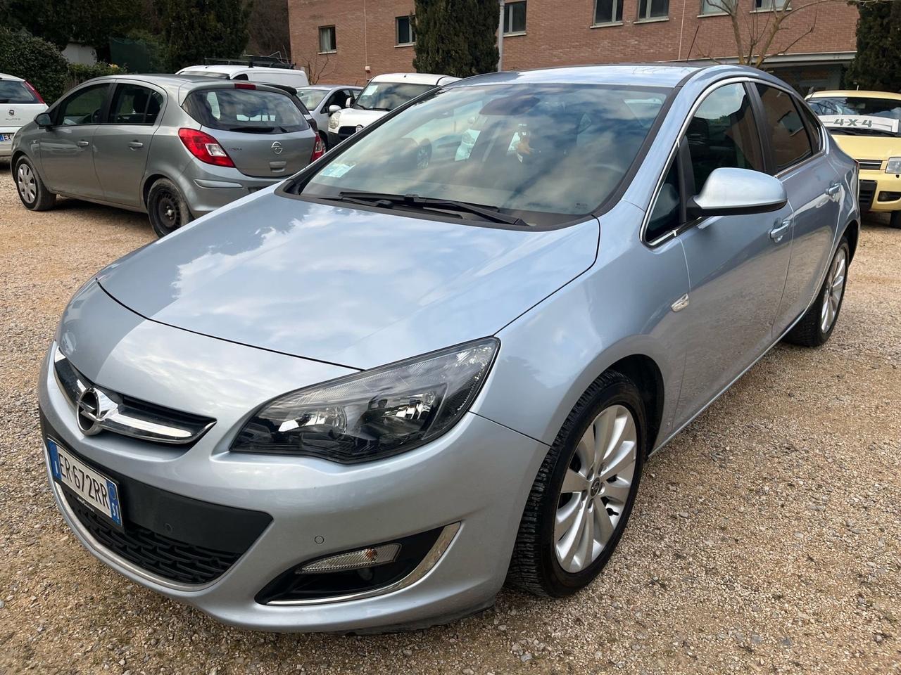 Opel Astra 1.4 Turbo 140CV 4 porte aut. Cosmo