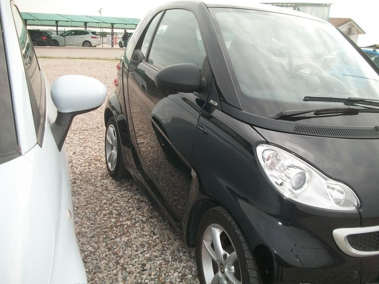 Smart ForTwo 800 40 kW coupé teen cdi special edition