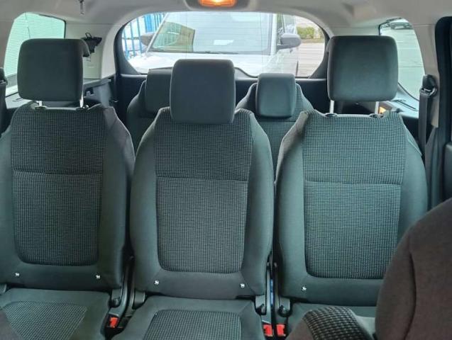 Peugeot 5008 1.6 hdi Style euro 6B 7 posti