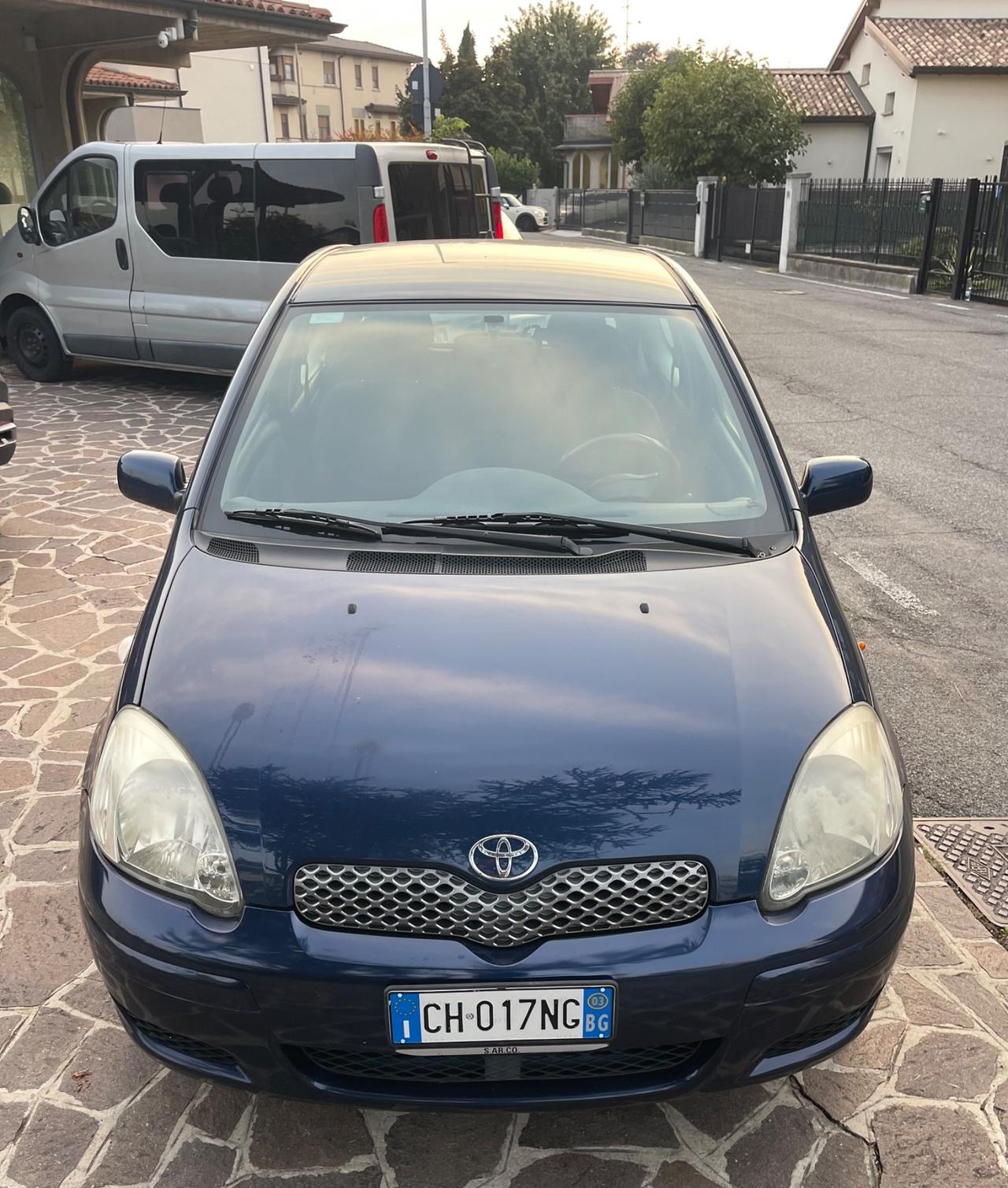 Toyota Yaris 1.0i 16V cat 3 porte