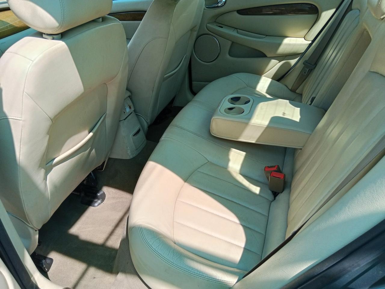Jaguar X-Type 2.5 V6 24V cat Executive