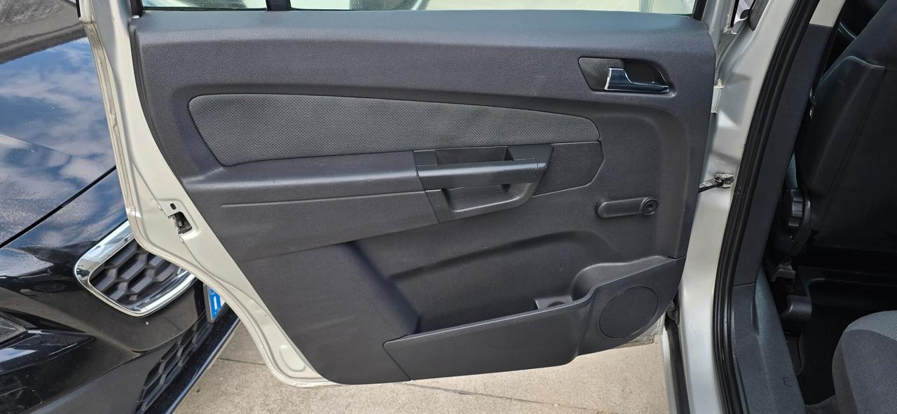Opel Zafira 1.6 16V ecoM 94CV Cosmo