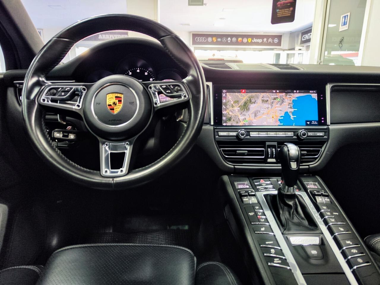Porsche Macan 2.0 245cv Tetto Led