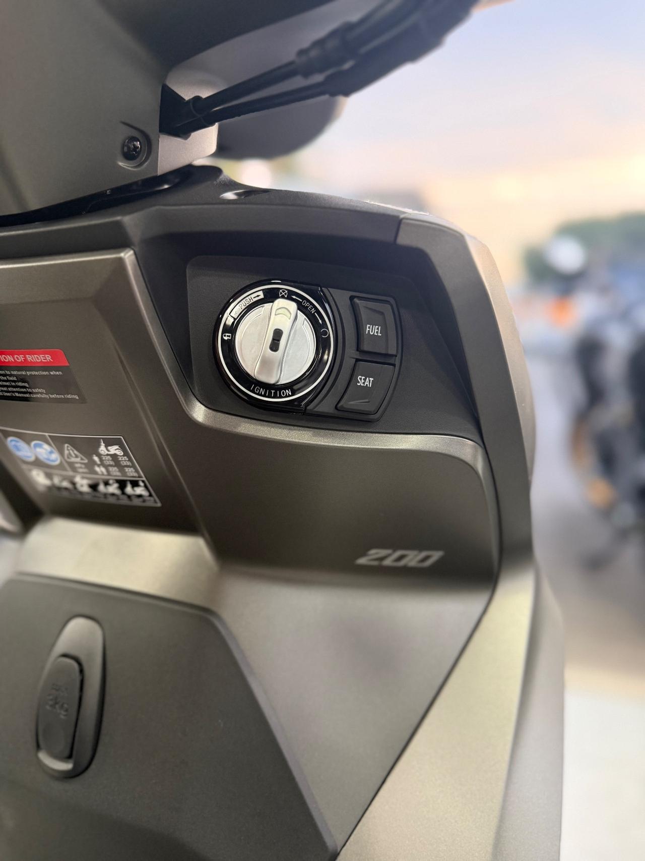 Voge Sfida SR16 200 NUOVO PRONTA CONSEGNA