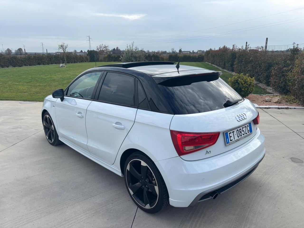 Audi A1 SPB 1.6 TDI S tronic S line edition