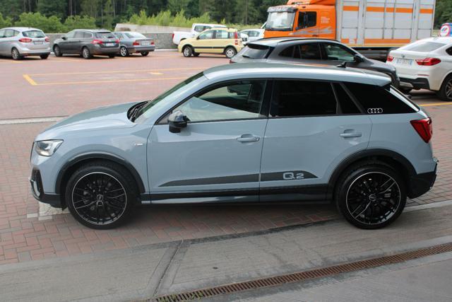AUDI Q2 35 TFSI S tronic Identity Black