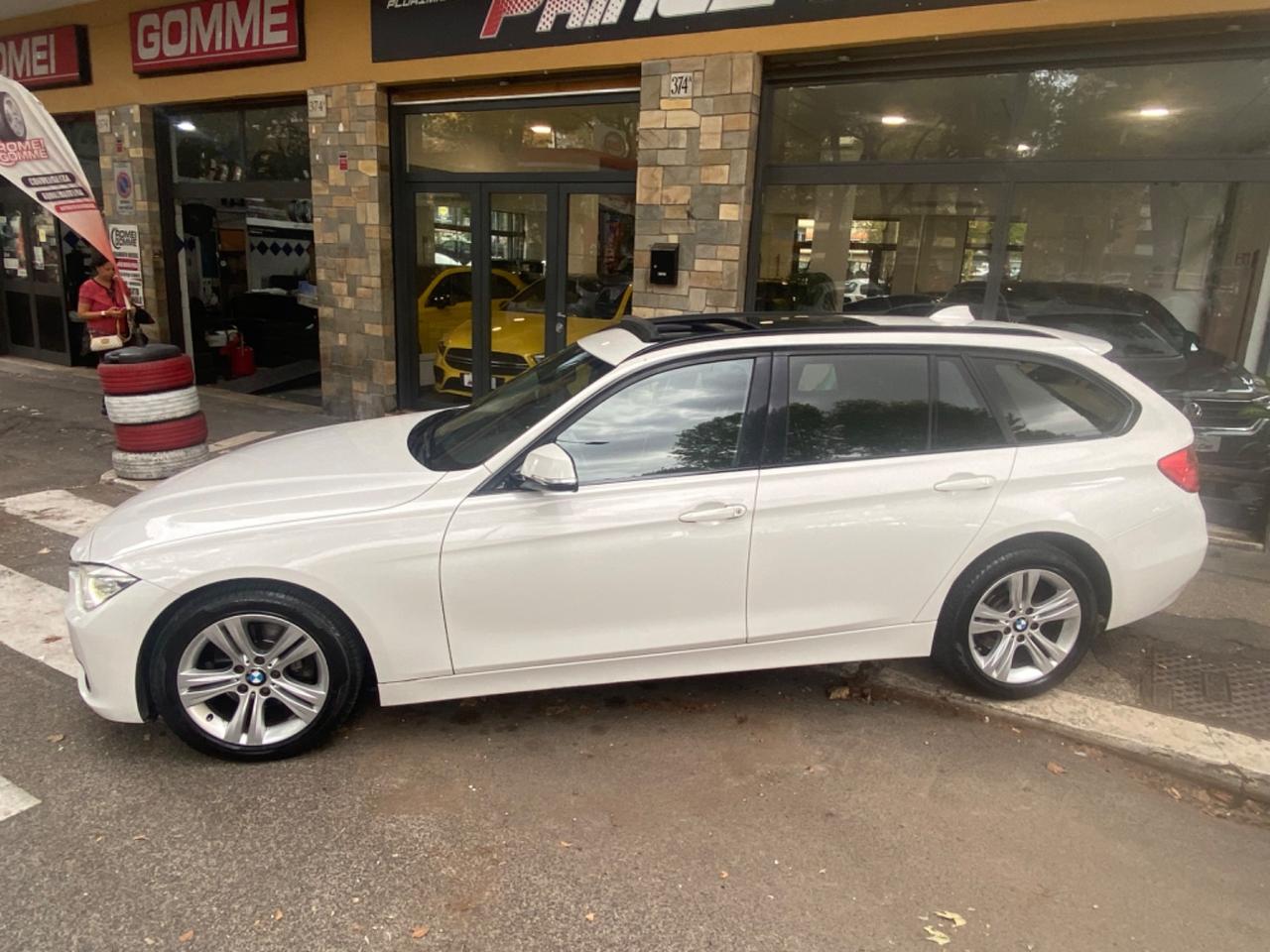 Bmw 320d xDrive Touring Sport AUT. TETTO H&K FULL