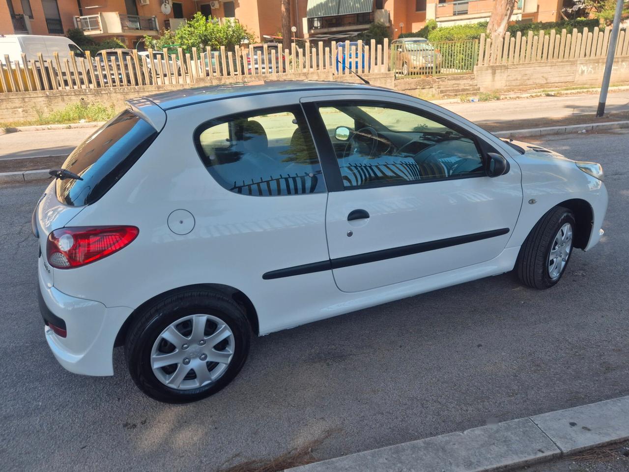 Peugeot 206 Plus 1.1 60CV 3p. Energie 2011