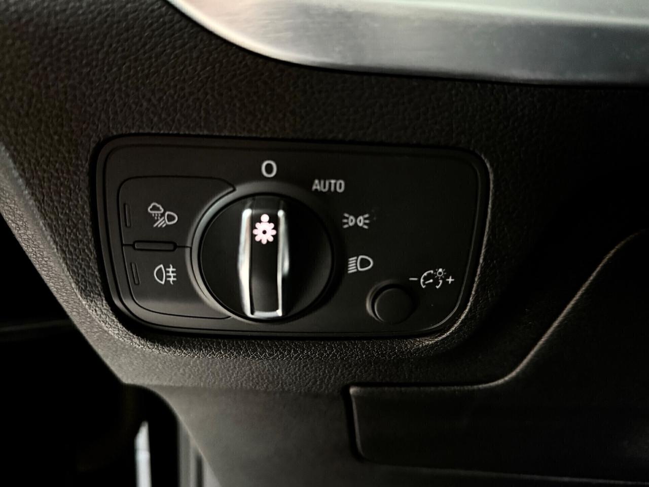 Audi Q2 1.6 TDI*NAVI*LED*CERCHIO18*SENSORI