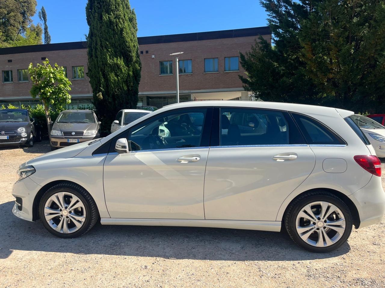 Mercedes-benz B 200 d Automatic Premium