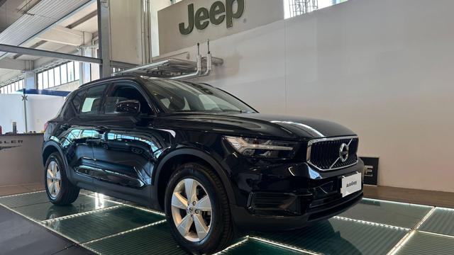 VOLVO XC40 T3 Momentum