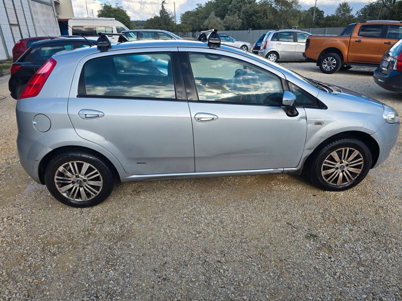 Fiat Grande Punto 1.3 MJT 75 CV 5 porte GANCIO TRAINO