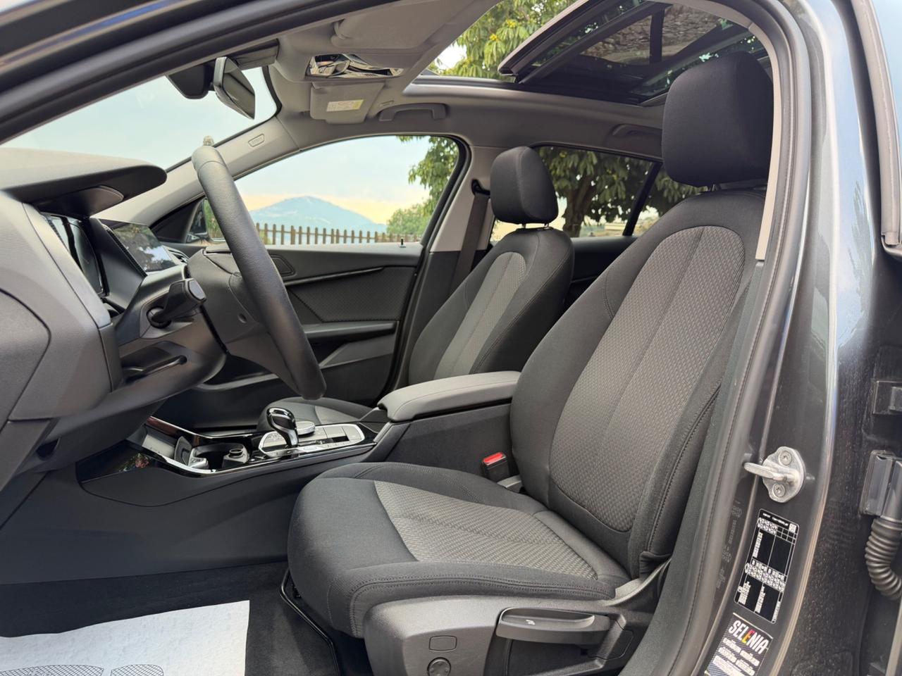 Bmw 116 116d 5p. Business Advantage