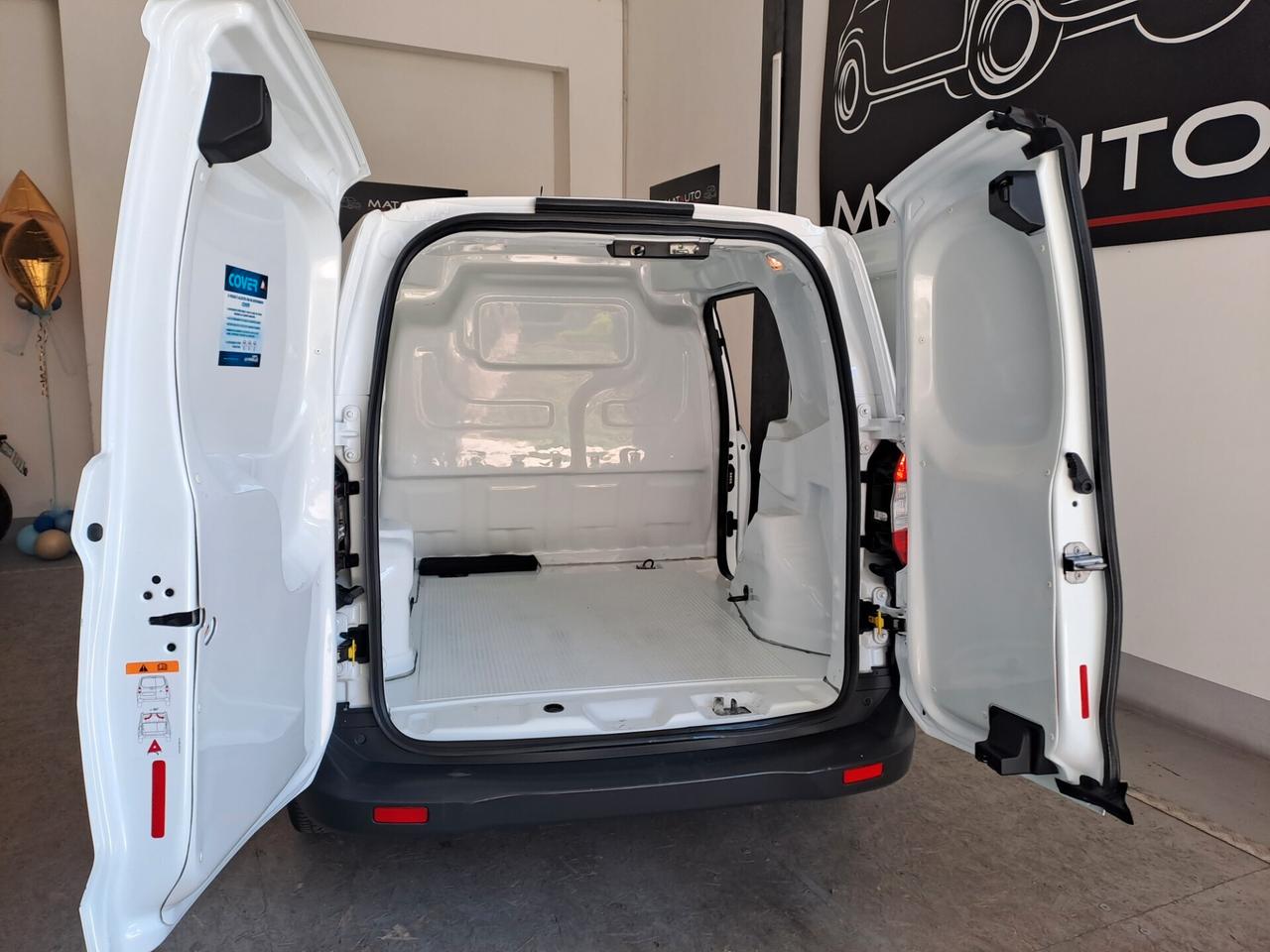 FORD TRANSIT COURIER