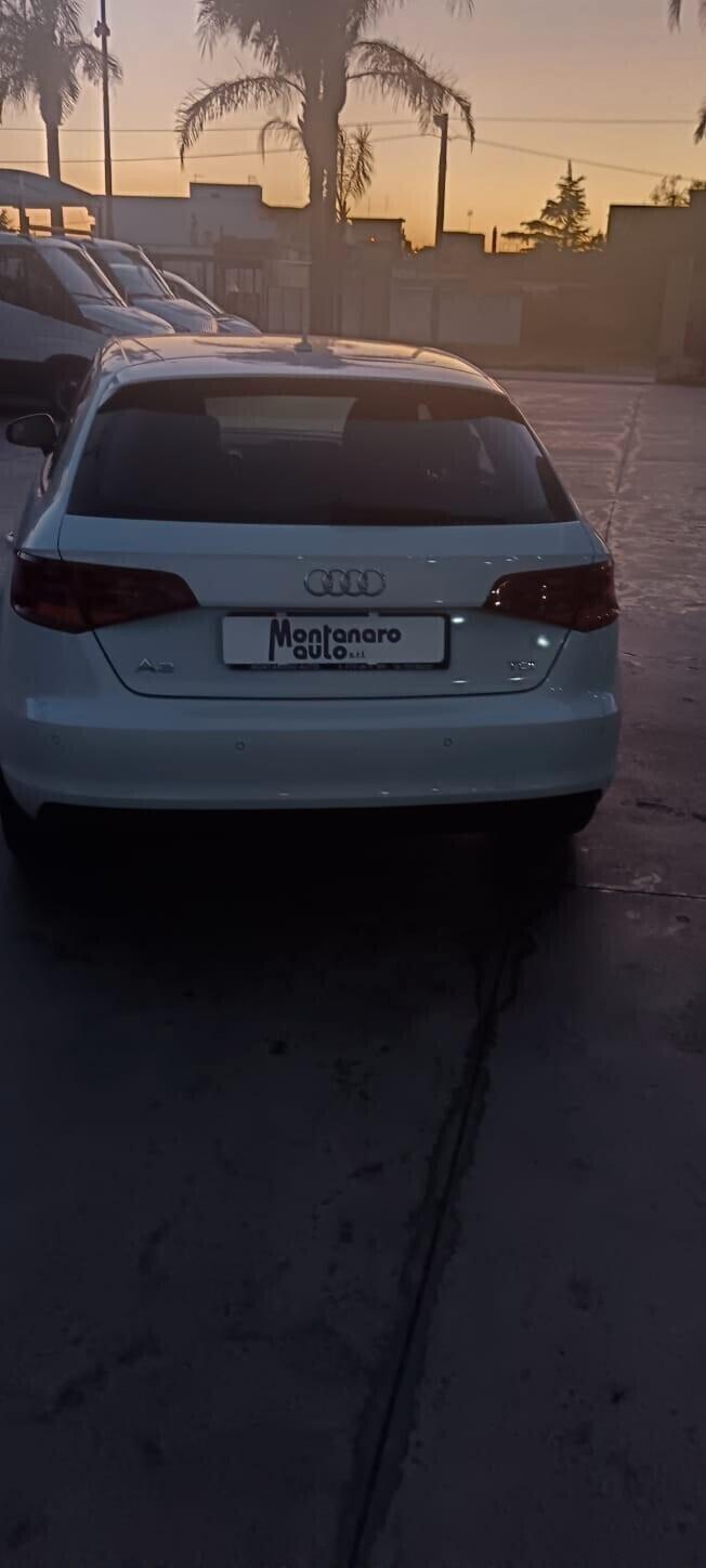 Audi A3 SPB 30 TDI Business Advanced