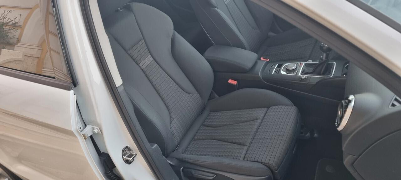 Audi A3 Sedan 1.6 TDI SLine full optionals ok neopatentati