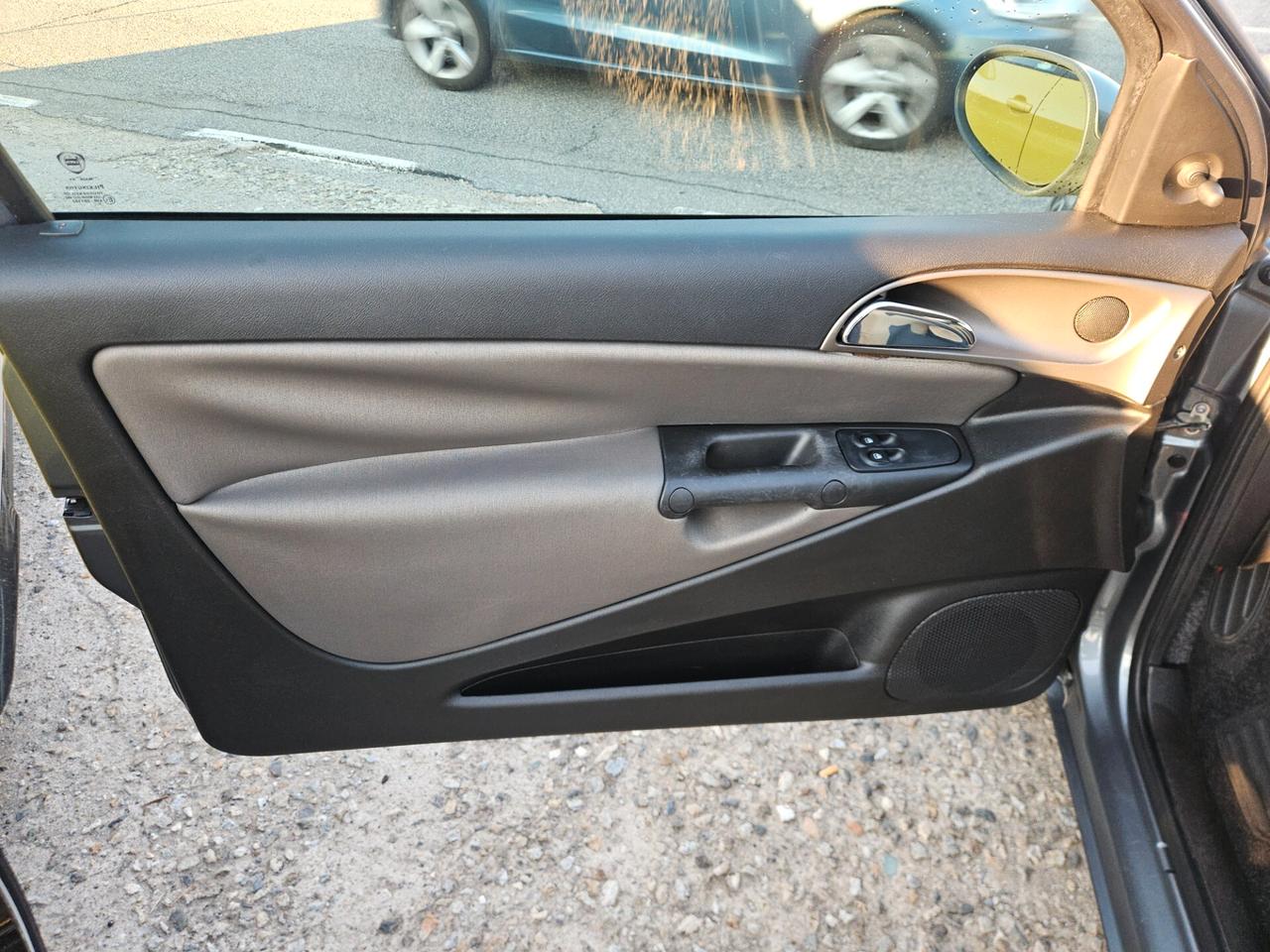Lancia Ypsilon 1.2 16V Platino