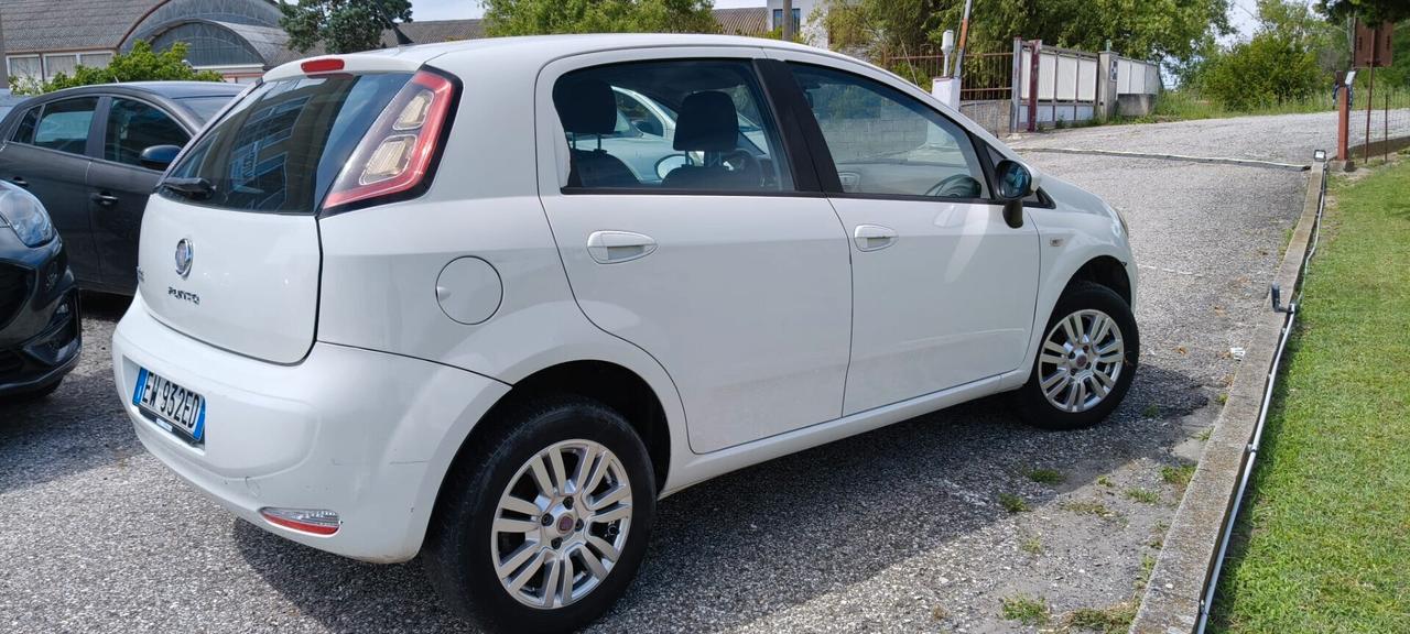 NEOPATENTATI fiat PUNTO metano MOTORE 135000 KM