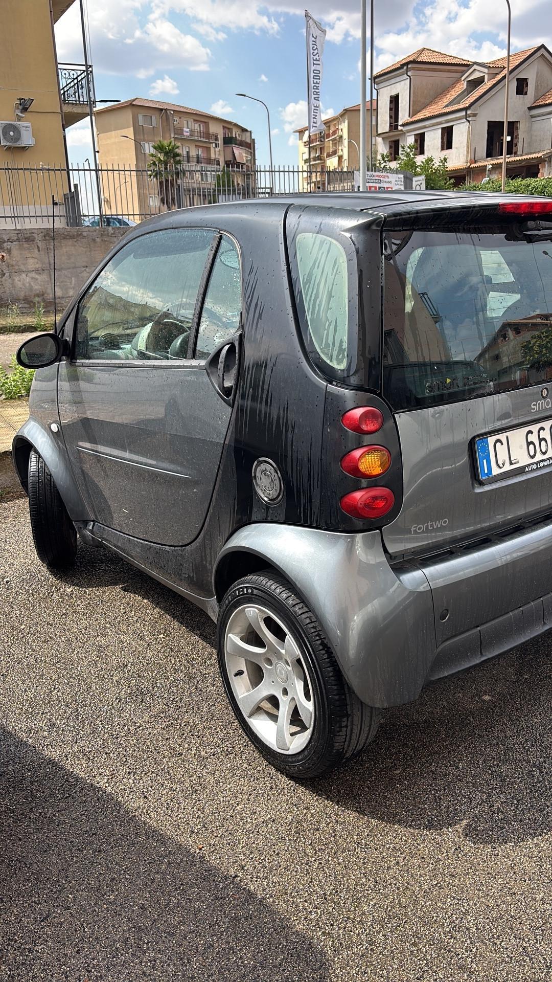 Smart ForTwo 700 coupé pure (45 kW)