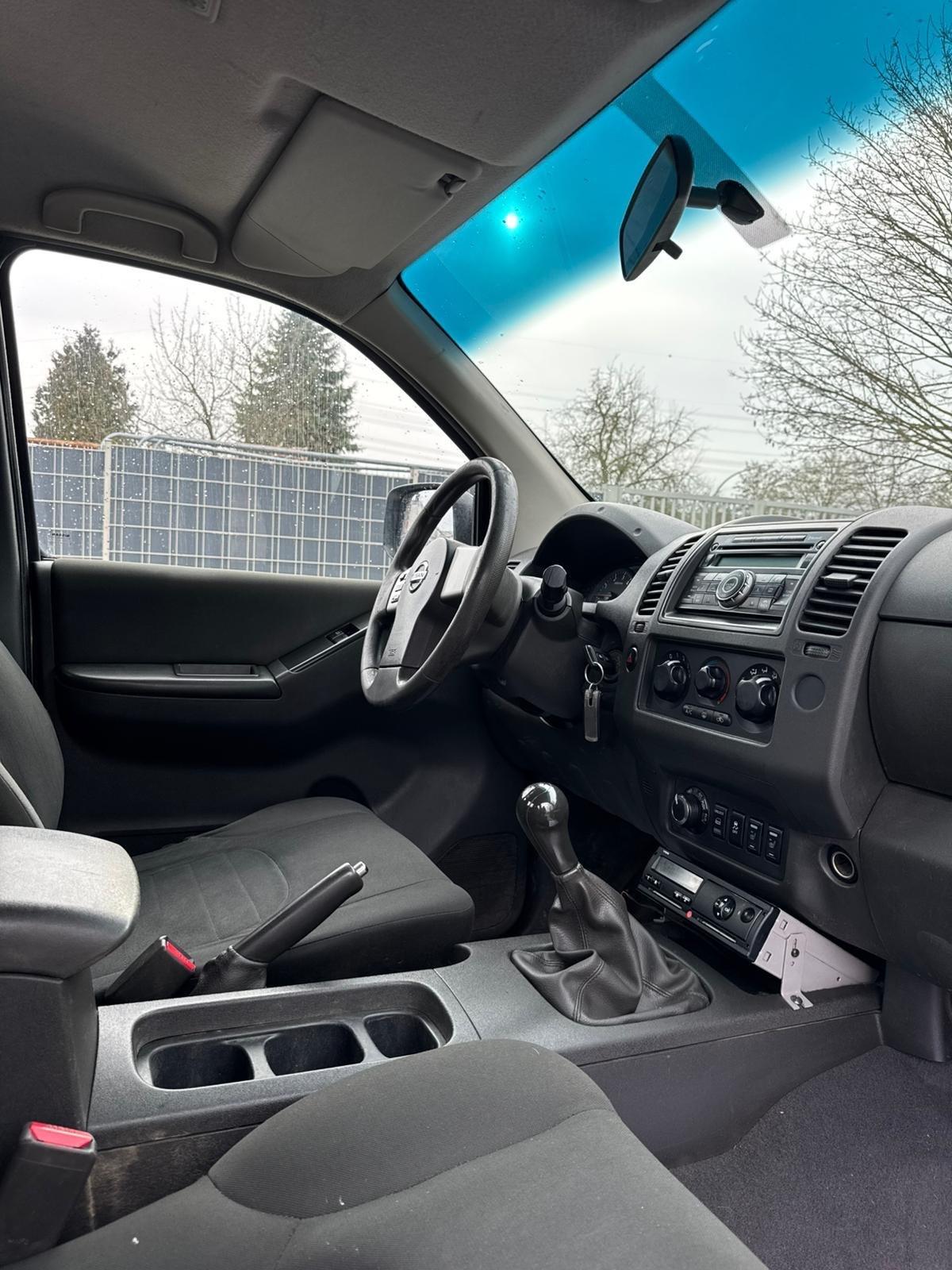 Nissan Navara 2.5 dCi 190CV 2 porte King Cab Sport