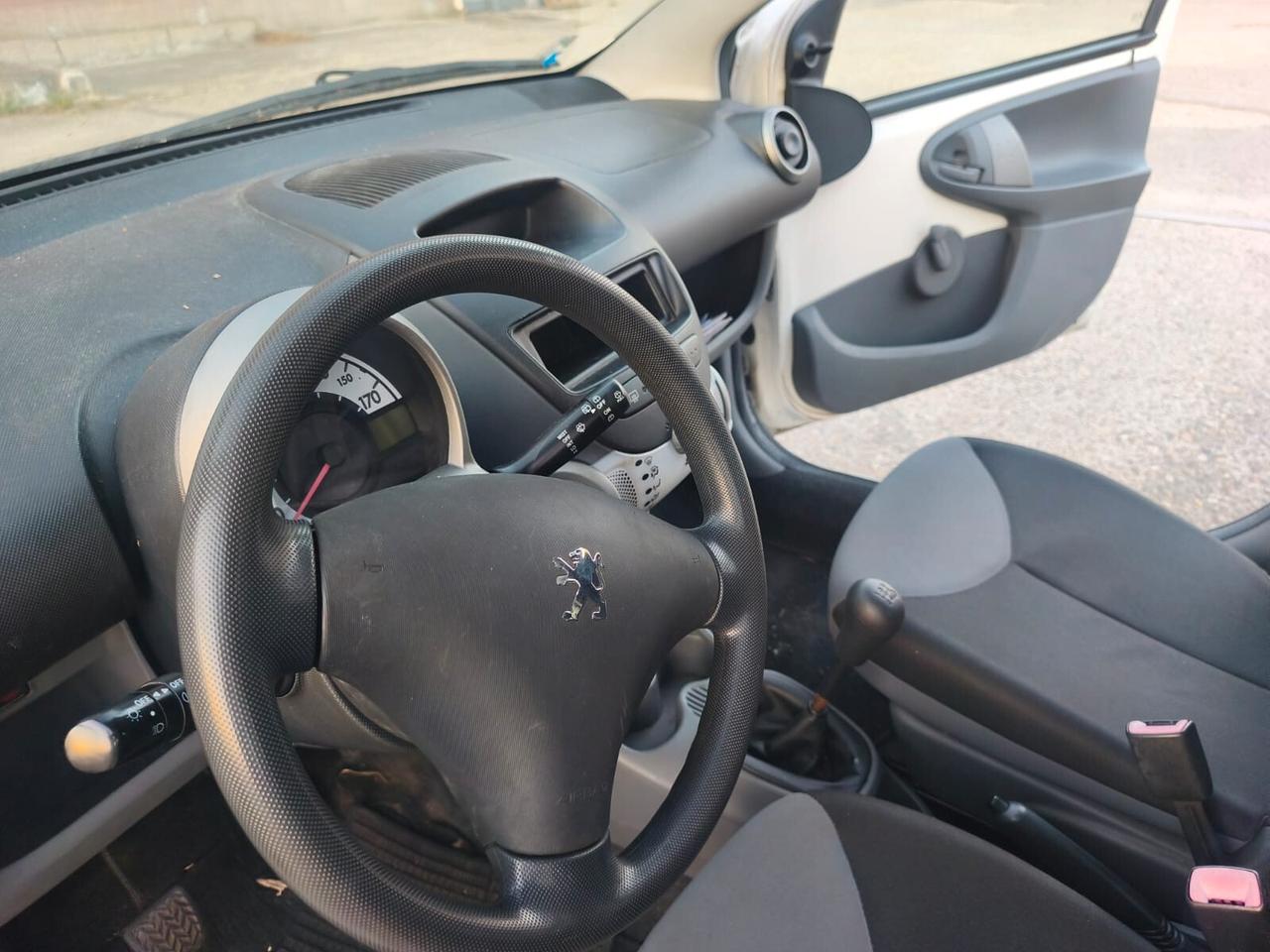 Peugeot 107 2009---1.0 Benzina Neopatentati