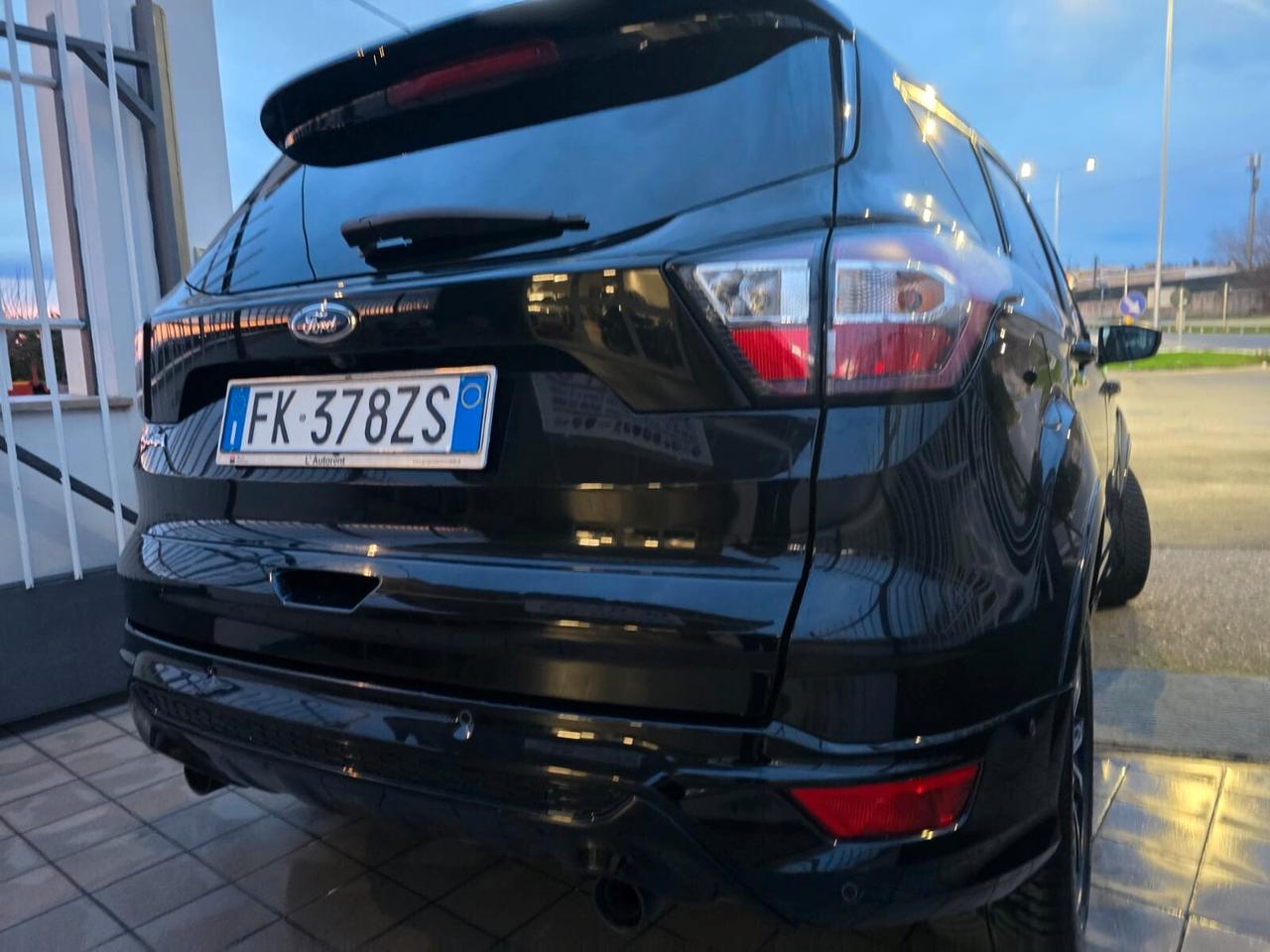 Ford Kuga 2.0 TDCI 180 CV S&S 4WD Powershift Vignale