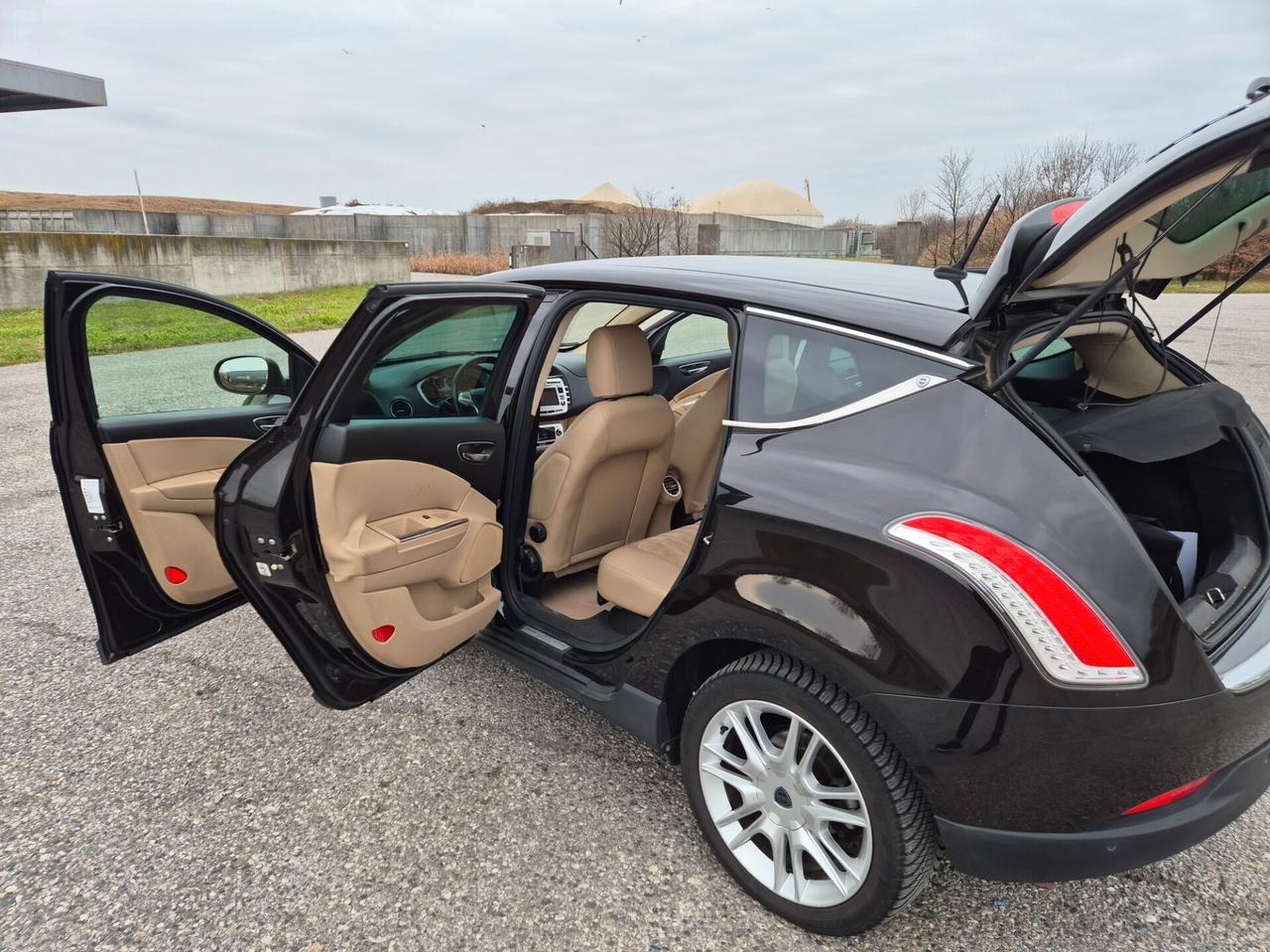 Lancia Delta 1.6 MJT Gold FULL