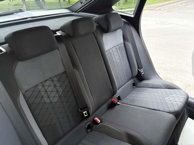 VOLKSWAGEN Taigo 1.0 TSI 110 CV DSG R-Line TETTO APR/PAN