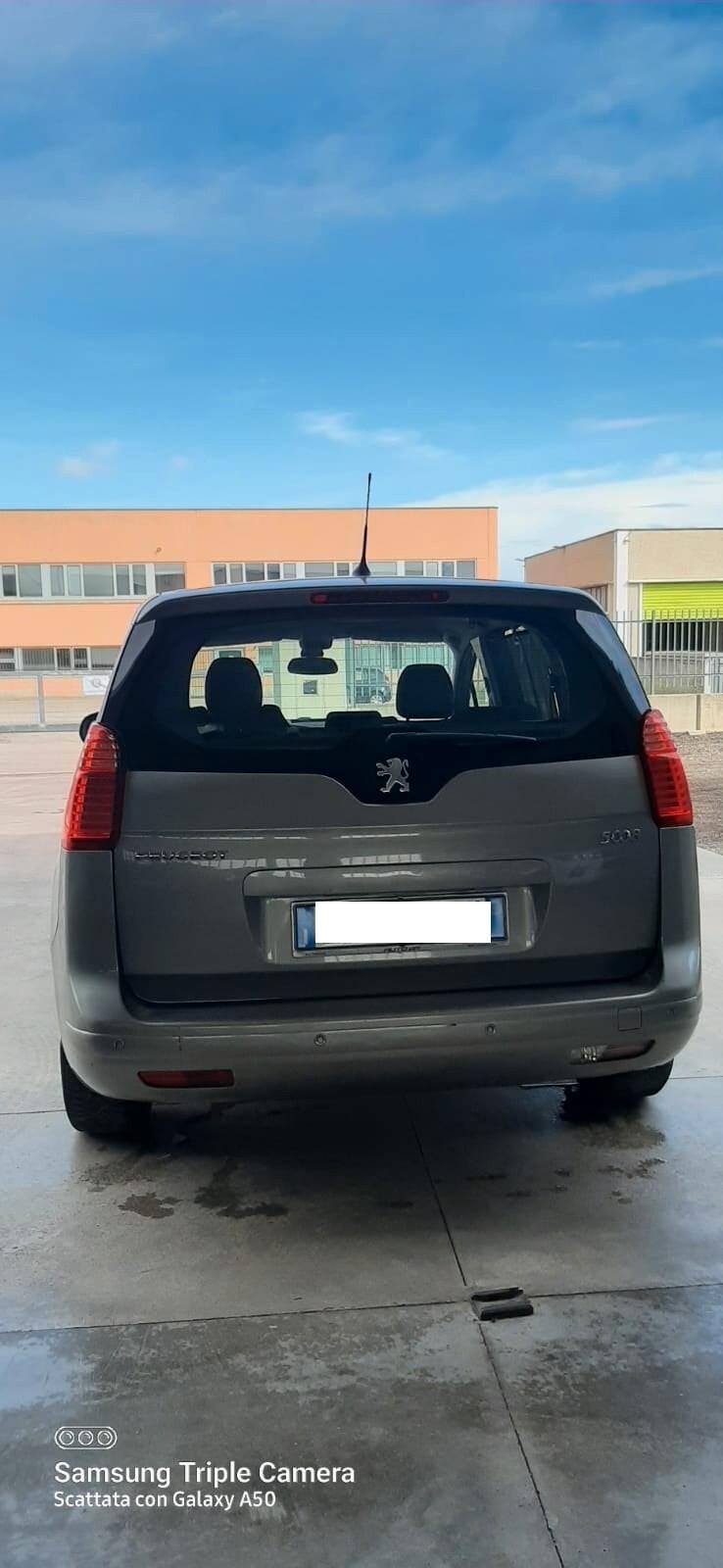 PEUGEOT 5008 1.6 HDI 112 CV FAMILY