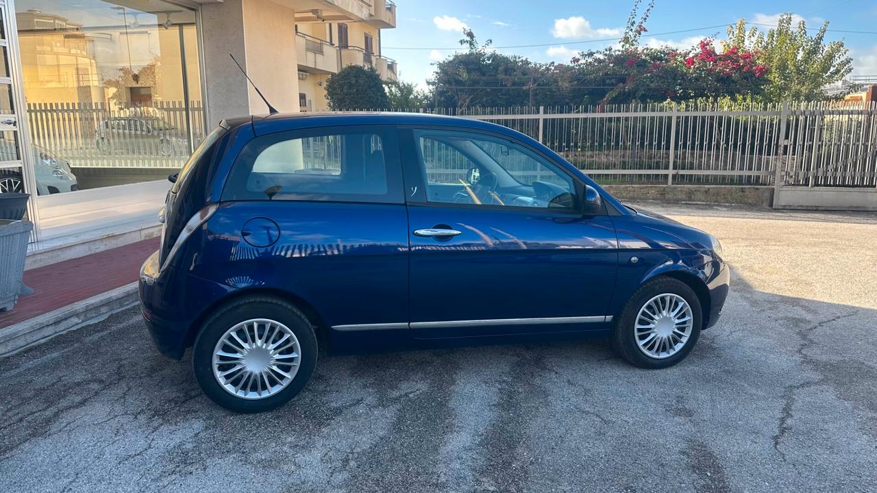 Lancia Ypsilon 1.2 New Oro