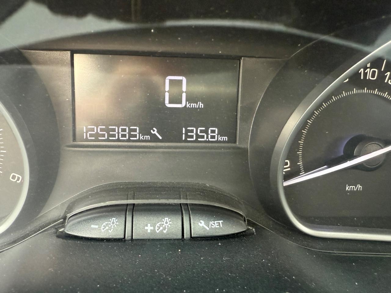 Peugeot 208 BlueHDi 75 5 porte Active